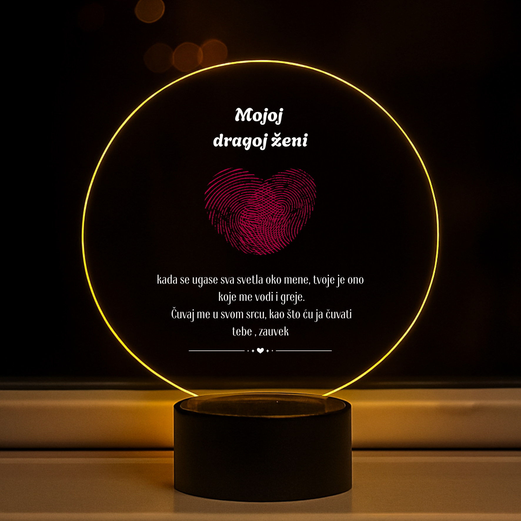 Led lampa sa posvetom ženi